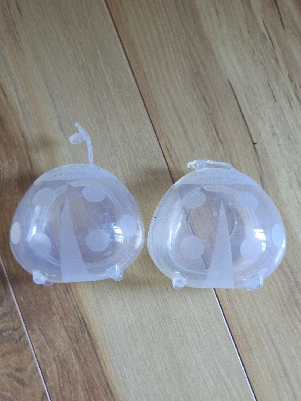 Haakaa Clear Ladybug Silicone Breast Milk Collectors - 2 Pack - Picture 2 of 4